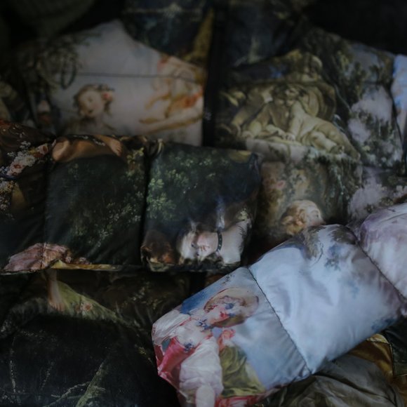 NWT Da Vinci's Demons Puffer Jacket. - Picture 7 of 12